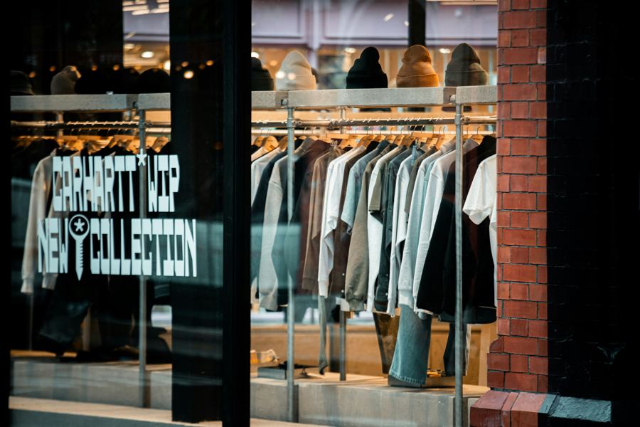 Streetwear-Marke Kleiderstange